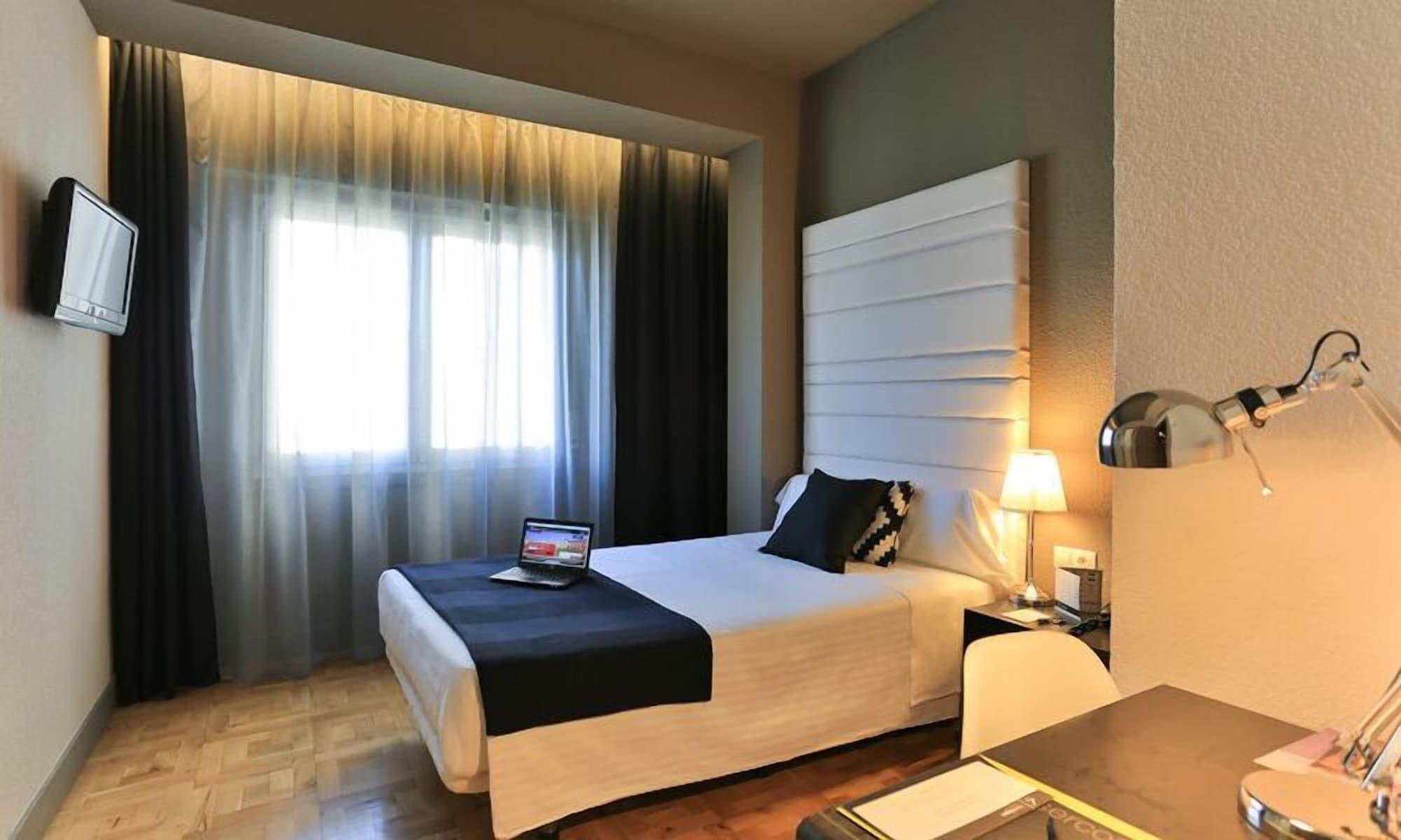 Habitus Hotel Leyre Pamplona Exteriér fotografie